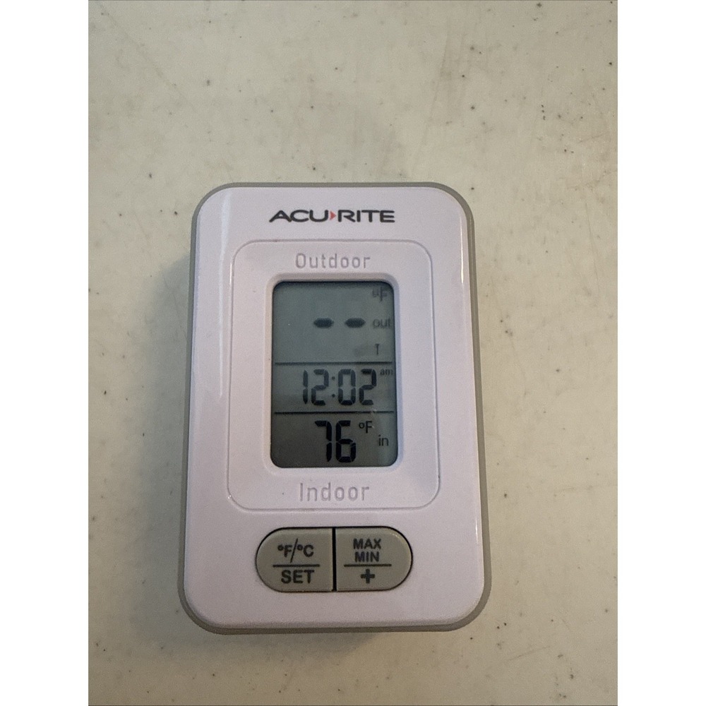 AcuRite Wireless Indoor Outdoor Digital Temperature Thermometer Clock & Memory